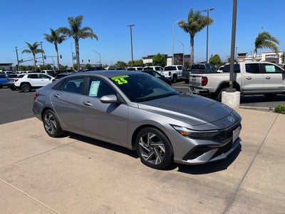 2025 Hyundai Elantra SEL Convenience IVT