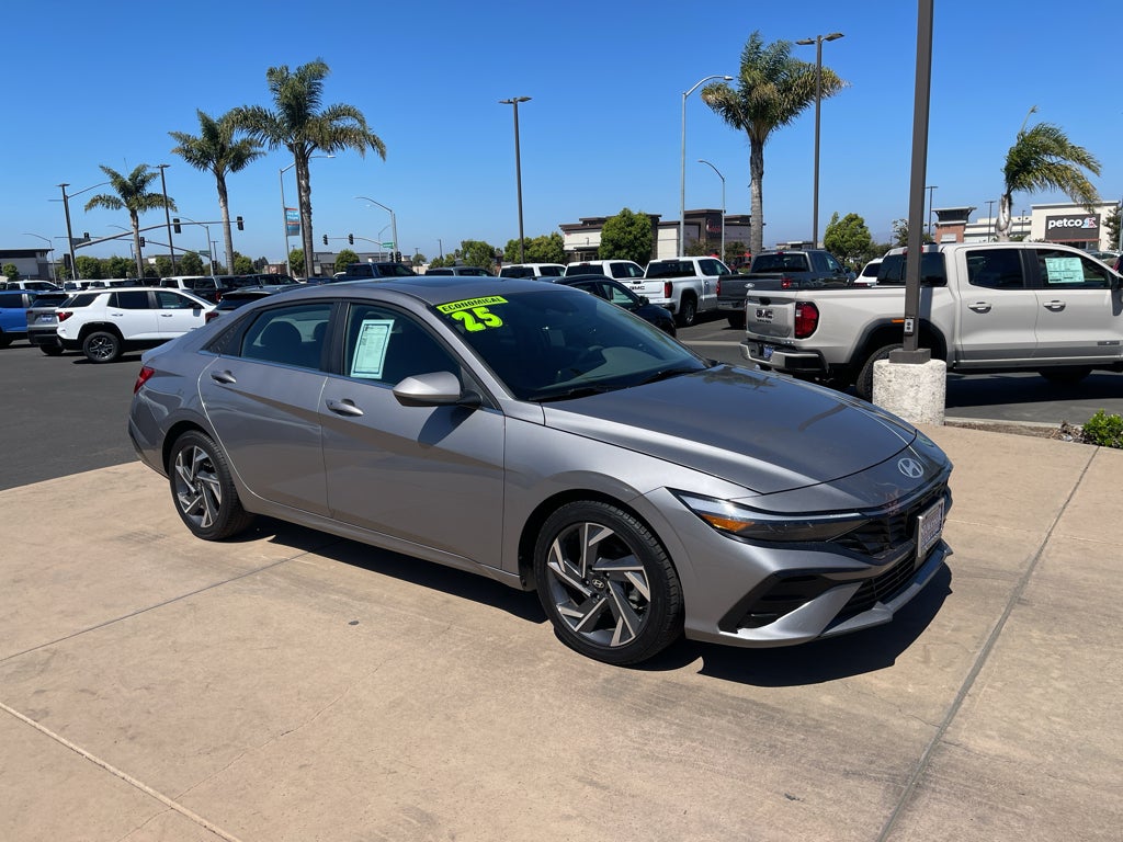 2025 Hyundai Elantra SEL Convenience IVT