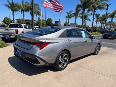 2025 Hyundai Elantra SEL Convenience IVT