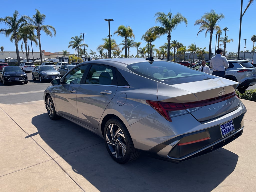 2025 Hyundai Elantra SEL Convenience IVT