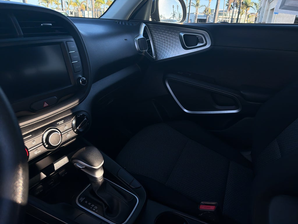 2024 Kia Soul LX IVT