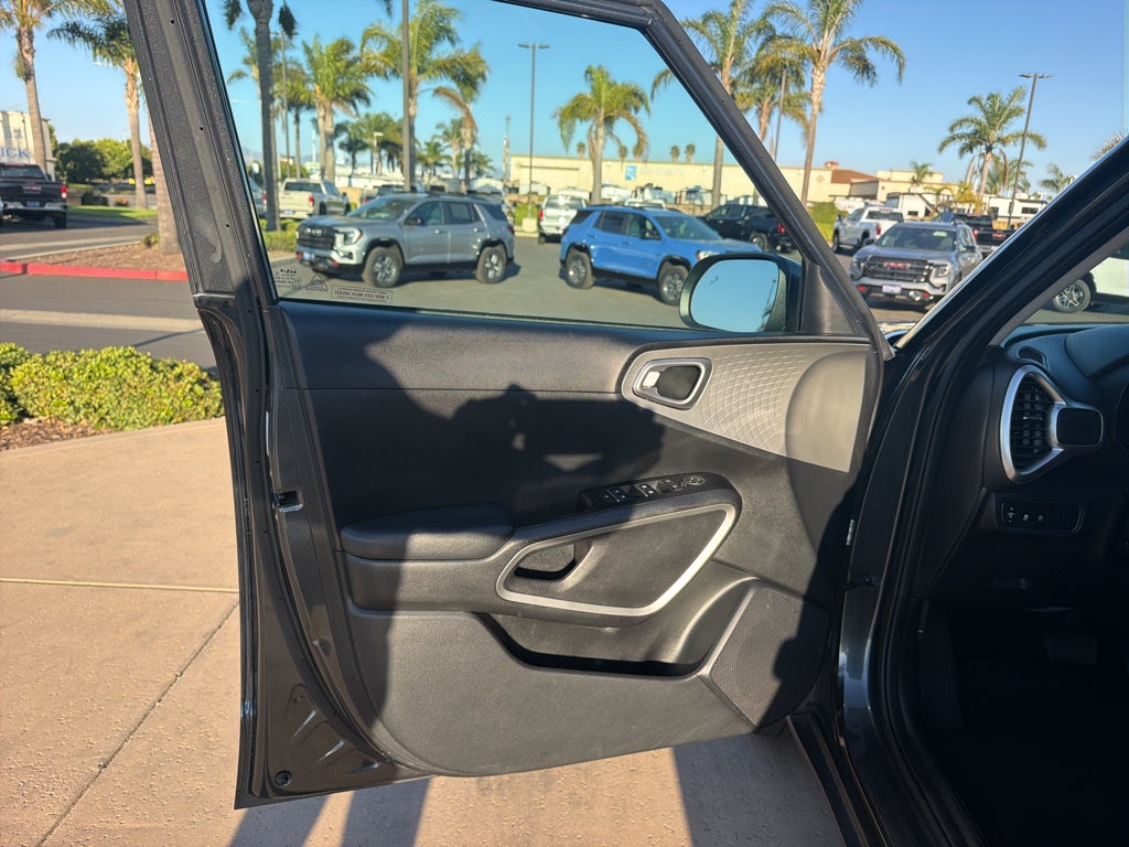 2024 Kia Soul LX IVT