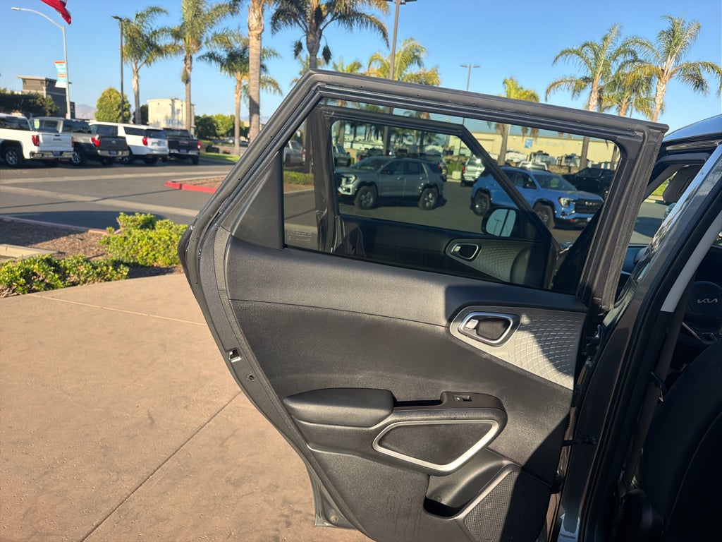 2024 Kia Soul LX IVT