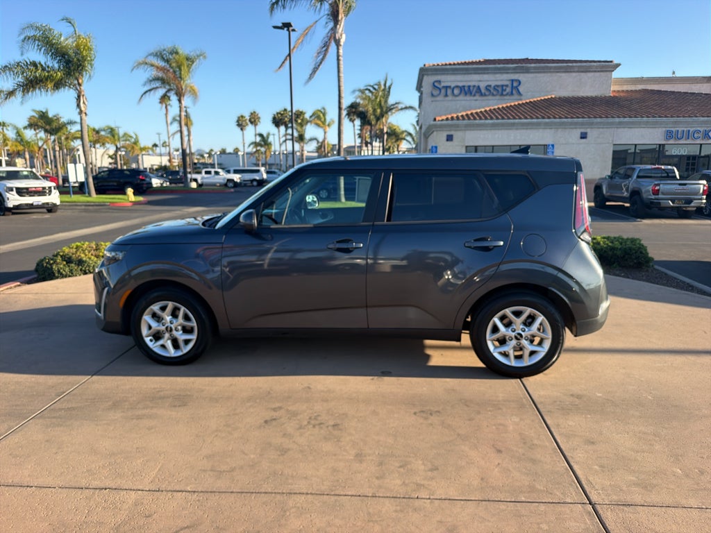 2024 Kia Soul LX IVT