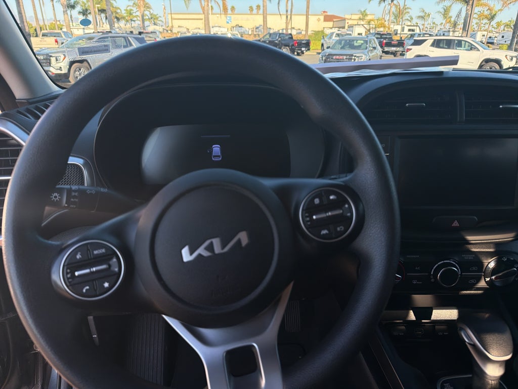 2024 Kia Soul LX IVT