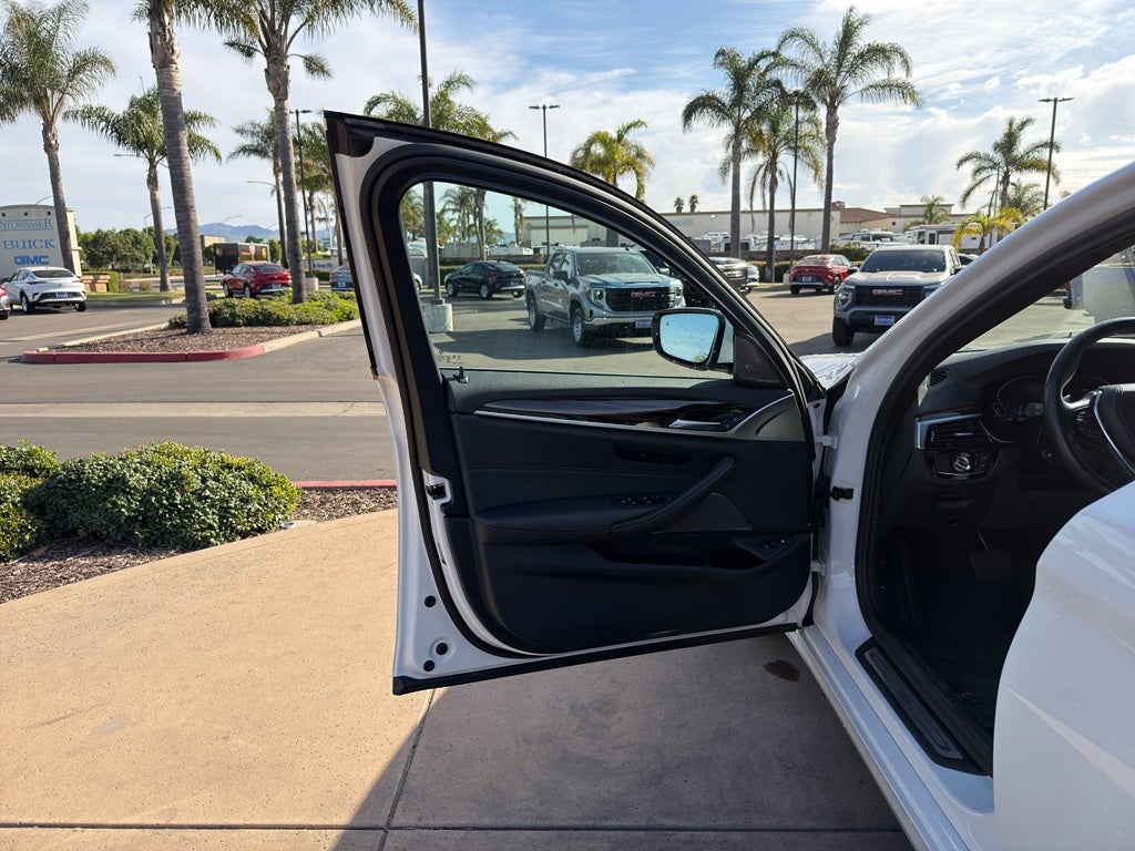 2023 BMW 5 Series Plug-In Hybrid