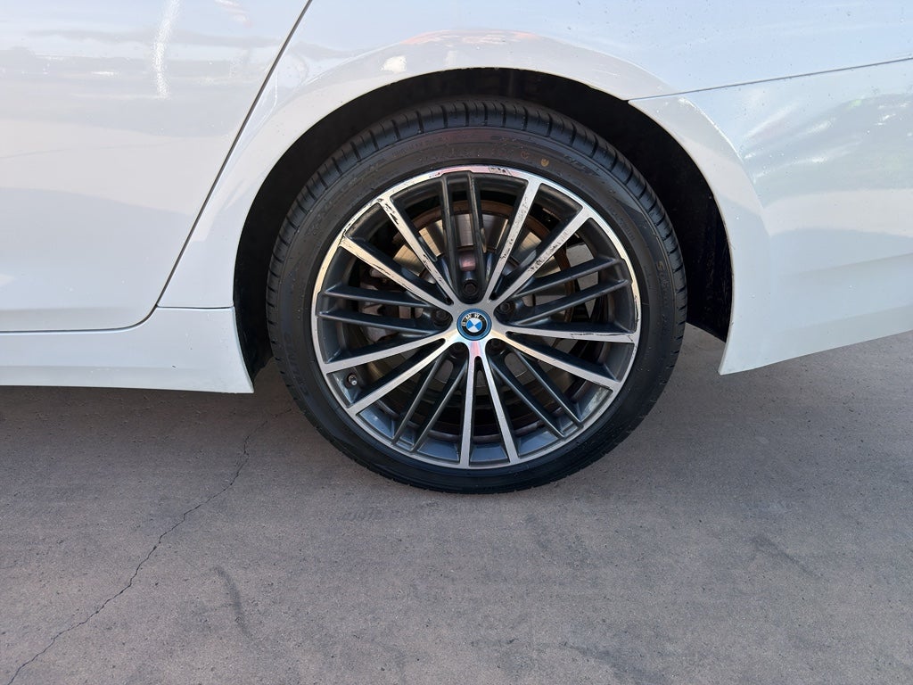 2023 BMW 5 Series Plug-In Hybrid