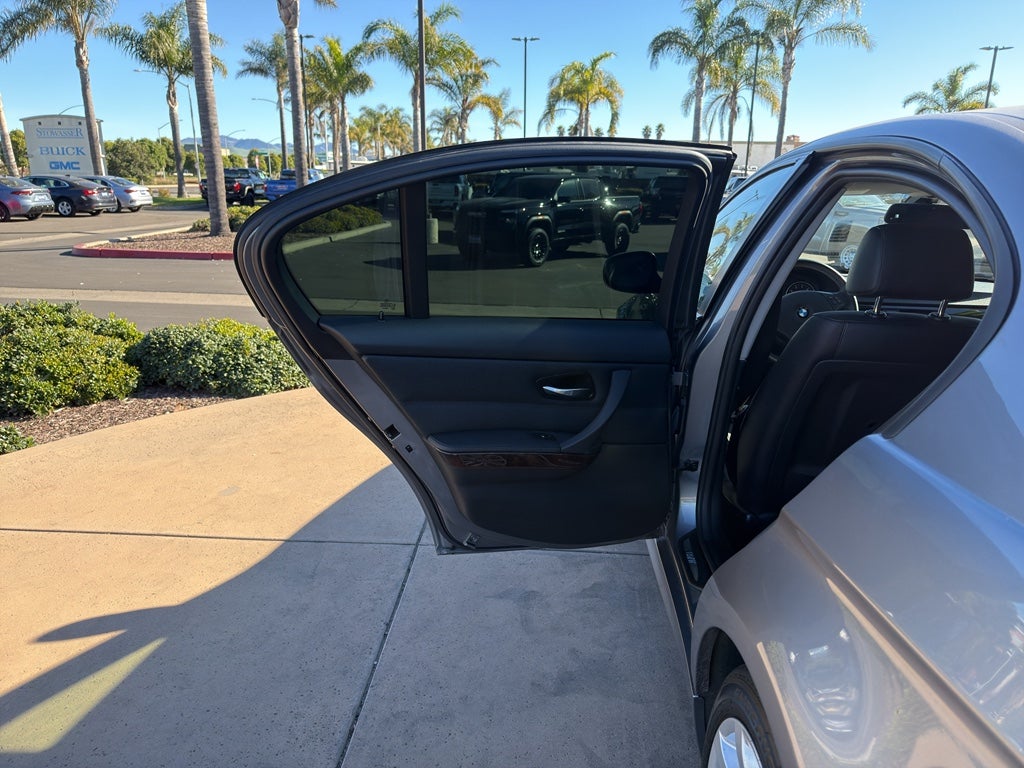 2011 BMW 3 Series Sedan